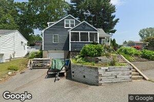 17 Aetna St, Cranston, RI 02910