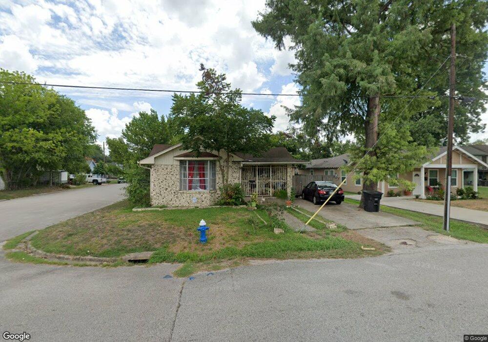 4818 Chapman St, Houston, TX 77009 - photo 1