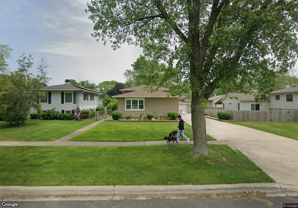 3306 Wren Ln, Rolling Meadows, IL 60008 - photo 1