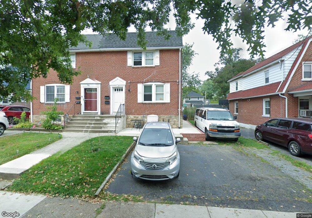 224 E Avon Rd unit 2-nd floor, Brookhaven, PA 19015 - photo 1