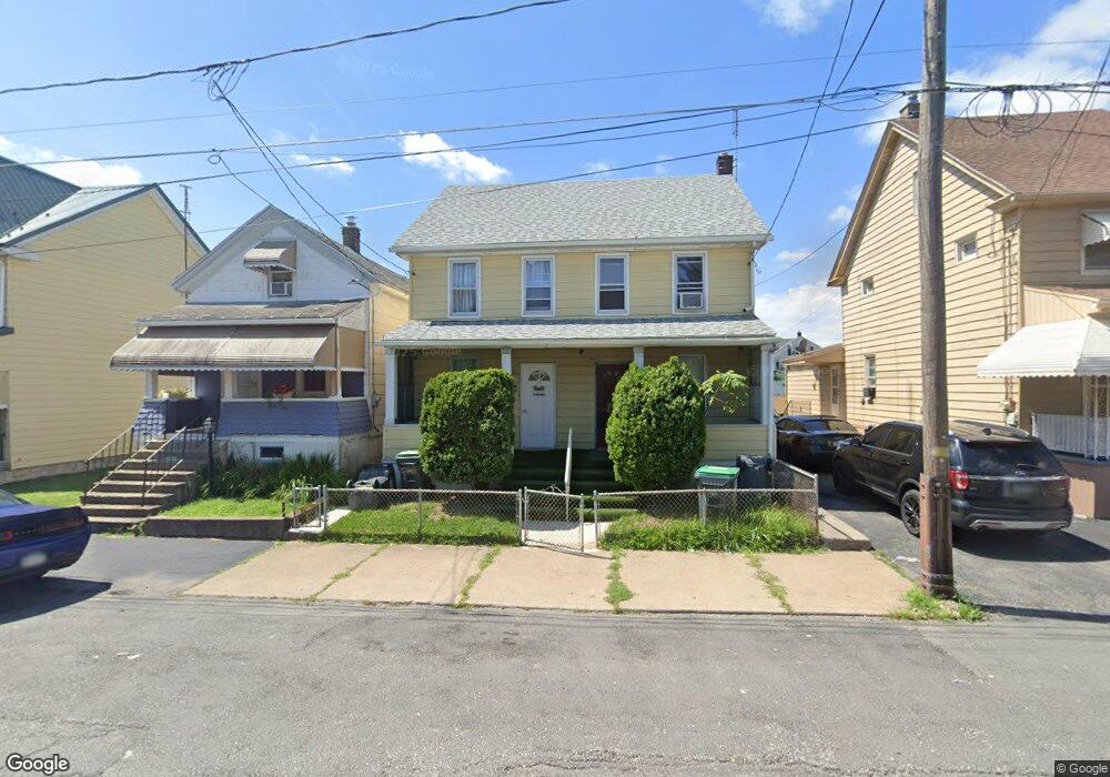 918 N Locust St, Hazleton, PA 18201 - photo 1