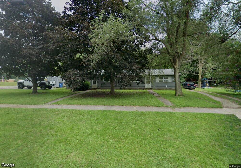 105 S Comstock St, Addison, MI 49220 - photo 1