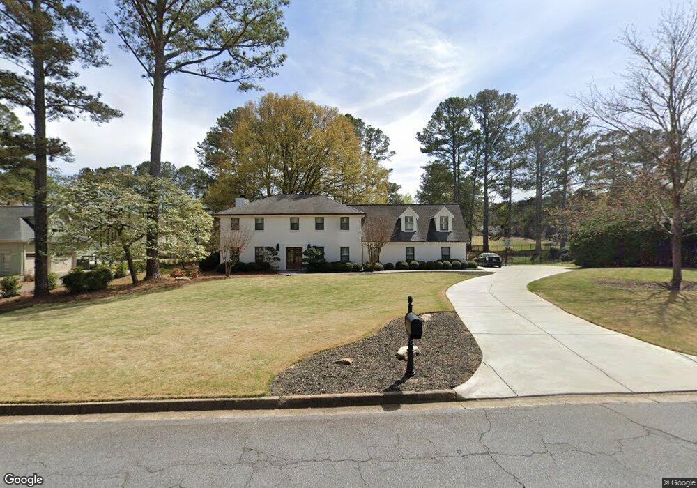 2540 Roxburgh Dr, Roswell, GA 30076 - photo 1