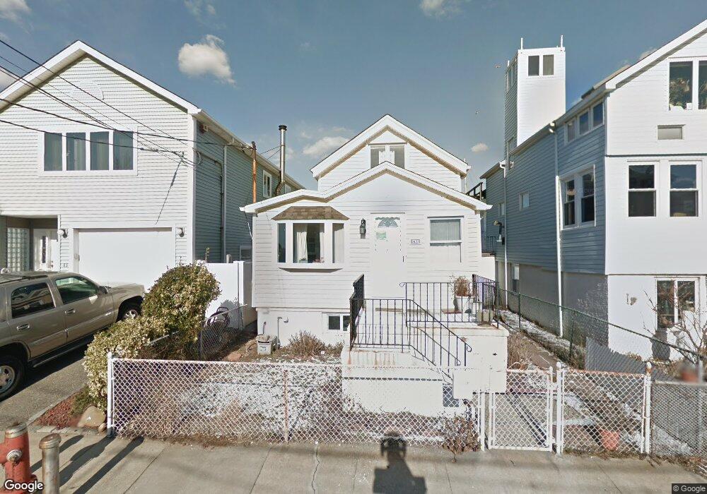 28 W 16th Rd, Broad Channel, NY 11693 - photo 1