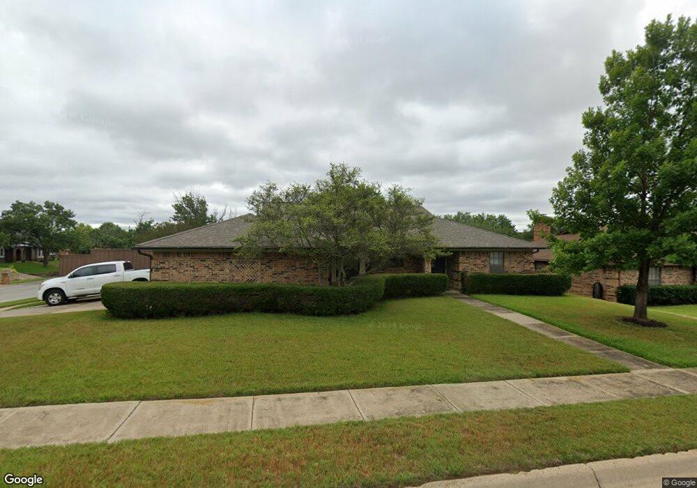 936 Clear View Dr, Bedford, TX 76021 - photo 1