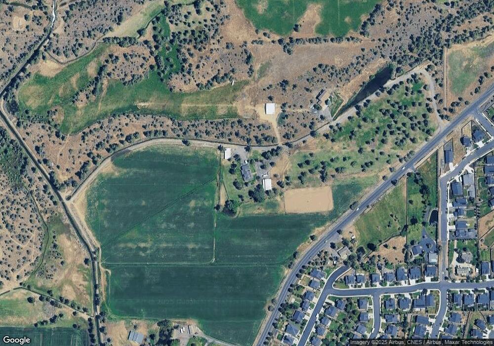 2577 SW Helmholtz Way, Redmond, OR 97756 - photo 1