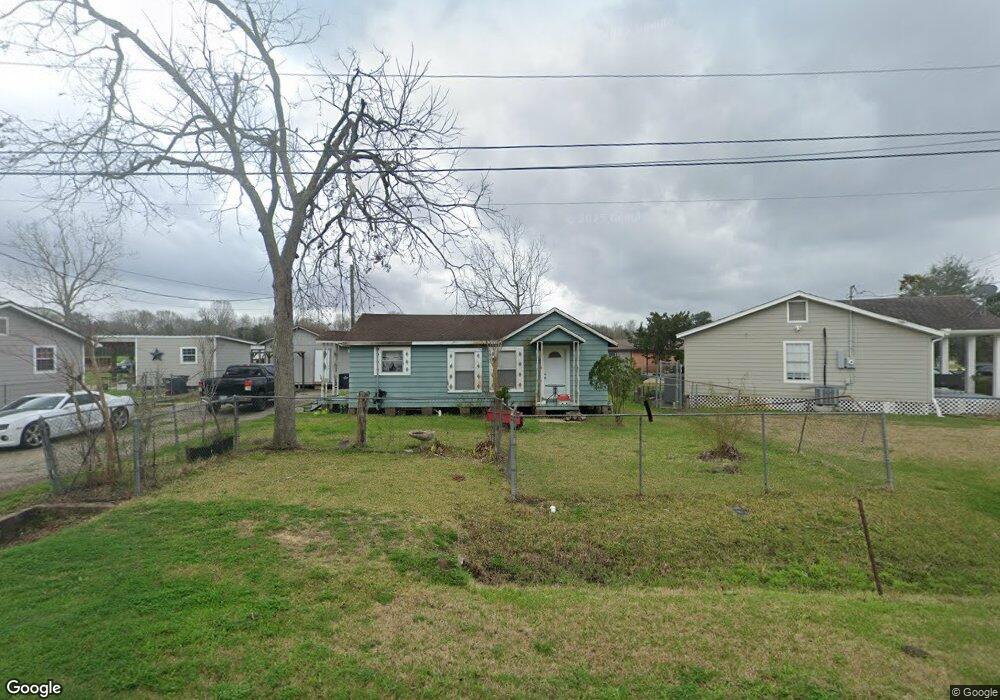 206 Smith Village Dr, Alvin, TX 77511 - photo 1