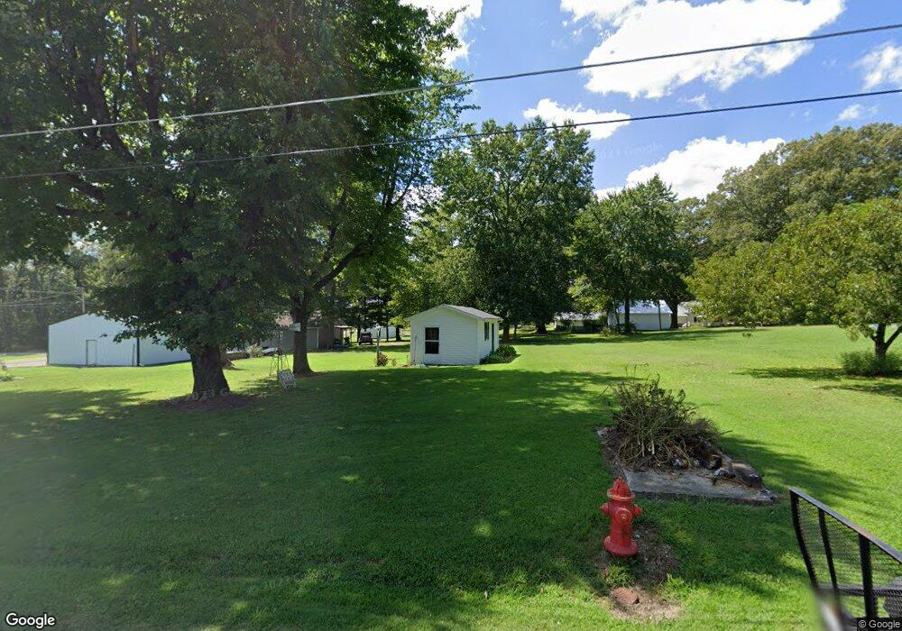 1621 Yew St, Harrisburg, IL 62946 - photo 1