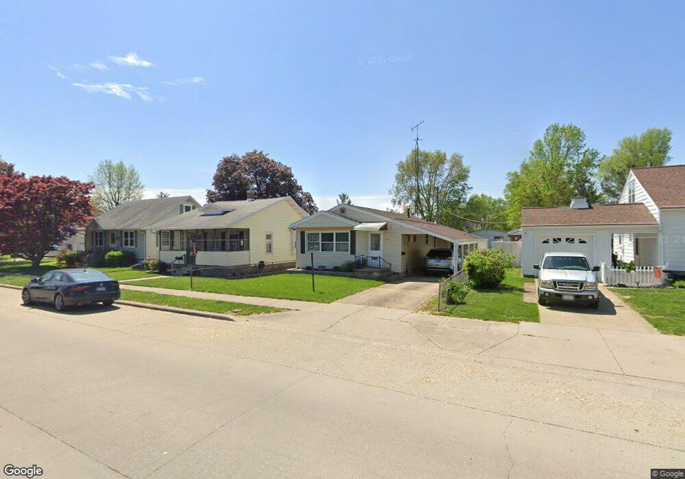 1303 Pulaski St, Lincoln, IL 62656 - photo 1
