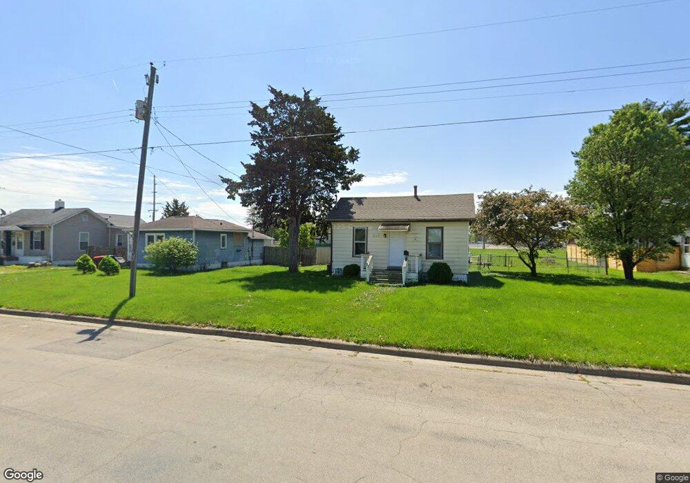 1717 Delavan St, Lincoln, IL 62656 - photo 1