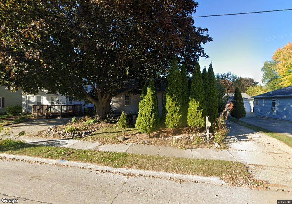 1024 W Kamps Ave, Appleton, WI 54914 - photo 1