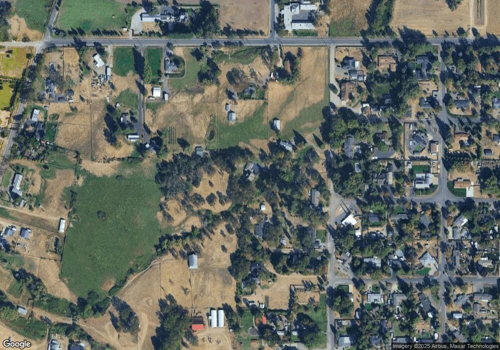 1747 Niedermeyer Dr, Central Point, OR 97502 - photo 1