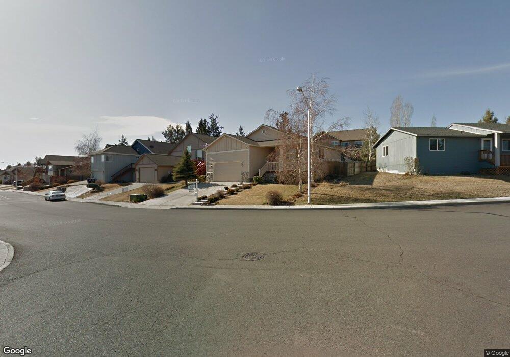 2158 SW 36th St, Redmond, OR 97756 - photo 1