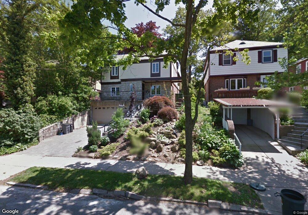 18646 Radnor Rd, Jamaica, NY 11432 - photo 1