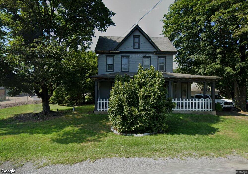 823 Penn Dr, Tamaqua, PA 18252 - photo 1