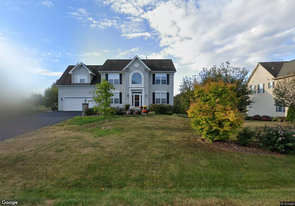 701 Shannon Dr N, Greencastle, PA 17225 - photo 1
