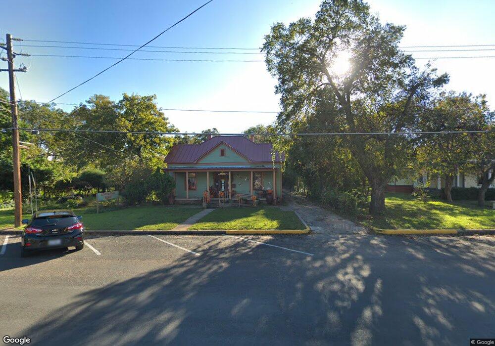 209 E San Antonio St, Fredericksburg, TX 78624 - photo 1