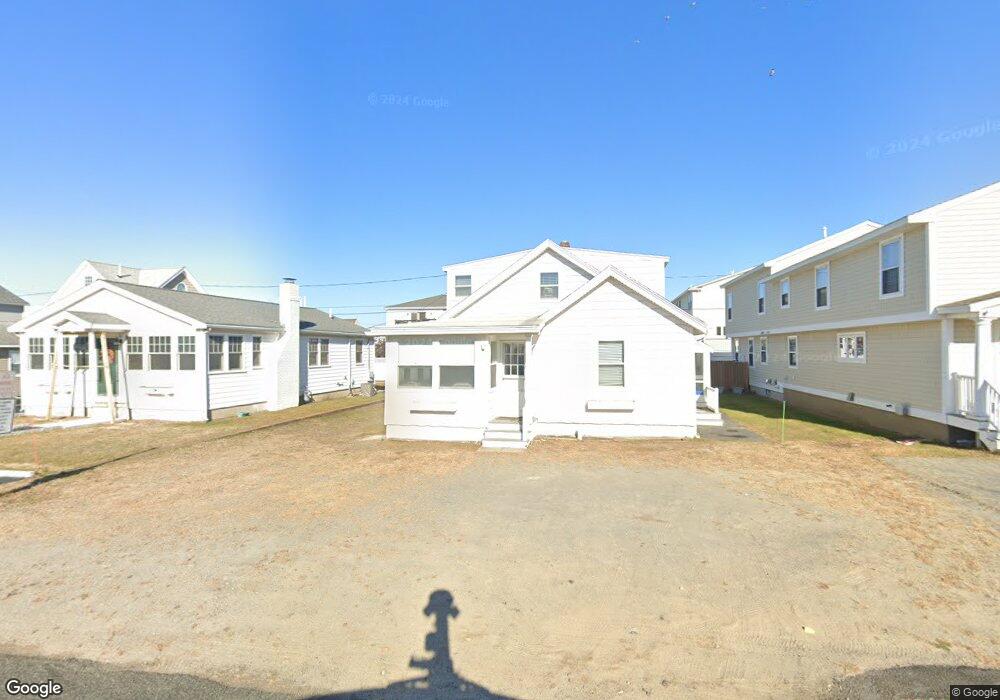 565 Nashua St, Seabrook, NH 03874 - photo 1