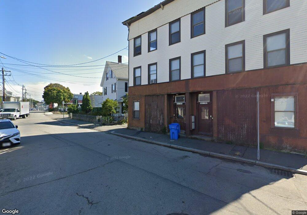 124 Felton St unit 2, Waltham, MA 02453 - photo 1