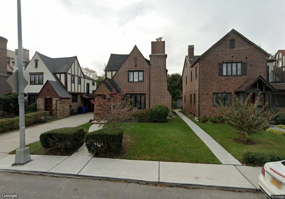 6930 Ingram St, Forest Hills, NY 11375 - photo 1