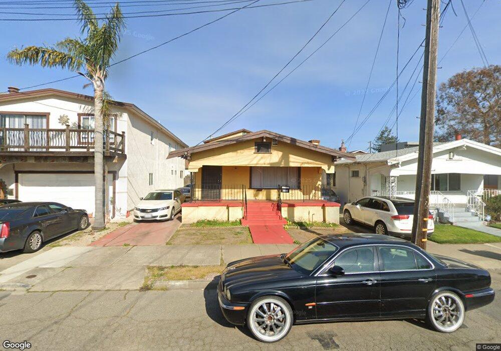 2753 Wallace St, Berkeley, CA 94702 - photo 1