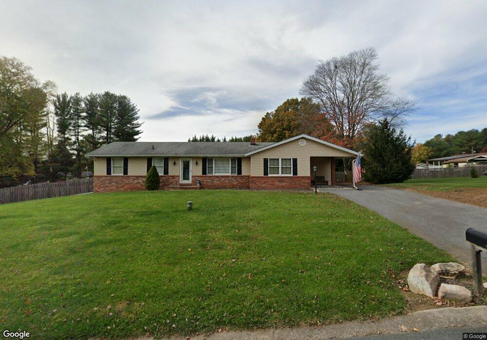 7004 Stratford Dr, Sykesville, MD 21784 - photo 1