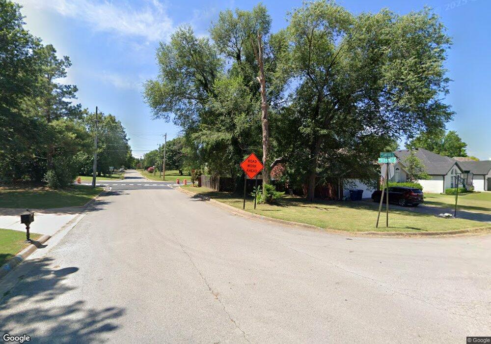 902 Sanford Dr, Bentonville, AR 72712 - photo 1