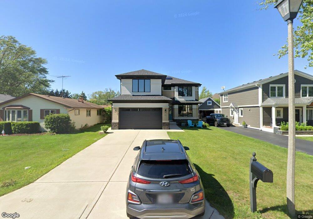 585 W Armitage Ave, Elmhurst, IL 60126 - photo 1