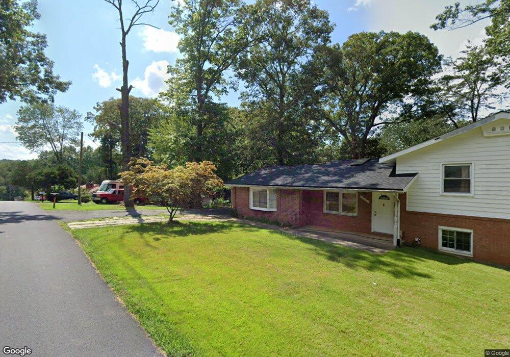 19101 Perry St, Triangle, VA 22172 - photo 1