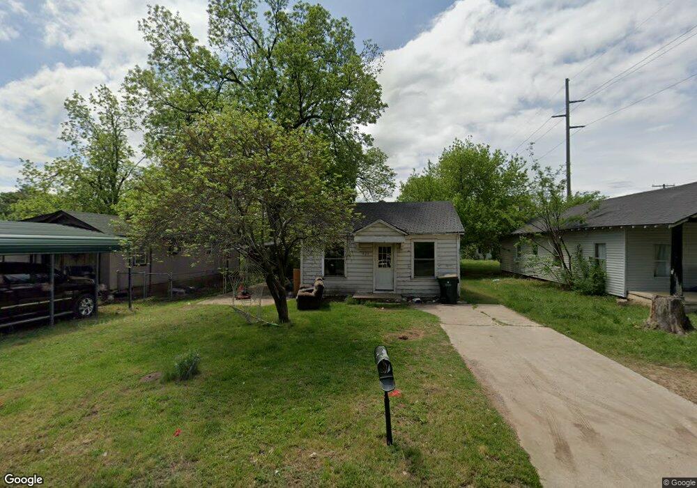 420 W Maple Ave, Duncan, OK 73533 - photo 1