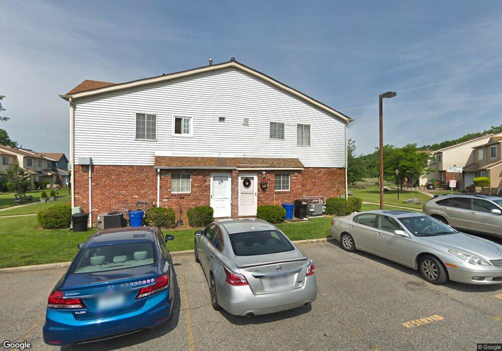 24 Franklin Ln unit E, Staten Island, NY 10306 - photo 1