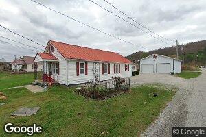 47 E Bentley St, Garrison, KY 41141