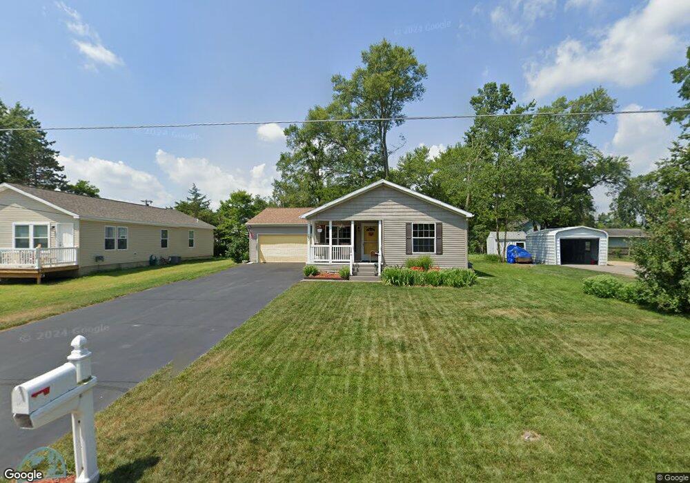 1018 Riverside Dr, Lowell, MI 49331 - photo 1