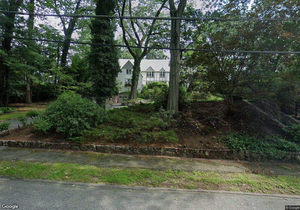 5 Hundreds Cir, Wellesley Hills, MA 02481 - photo 1