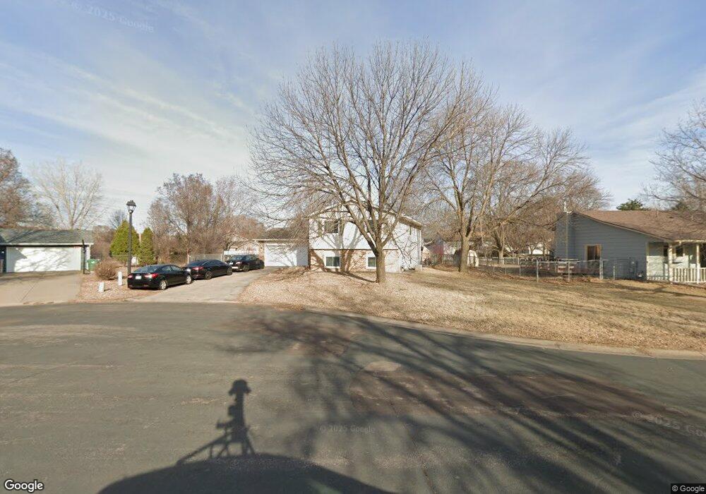 9620 Ximines Ln N, Maple Grove, MN 55369 - photo 1