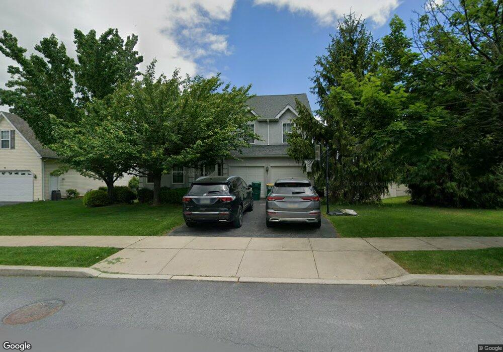 7135 Hearth Ln, Macungie, PA 18062 - photo 1