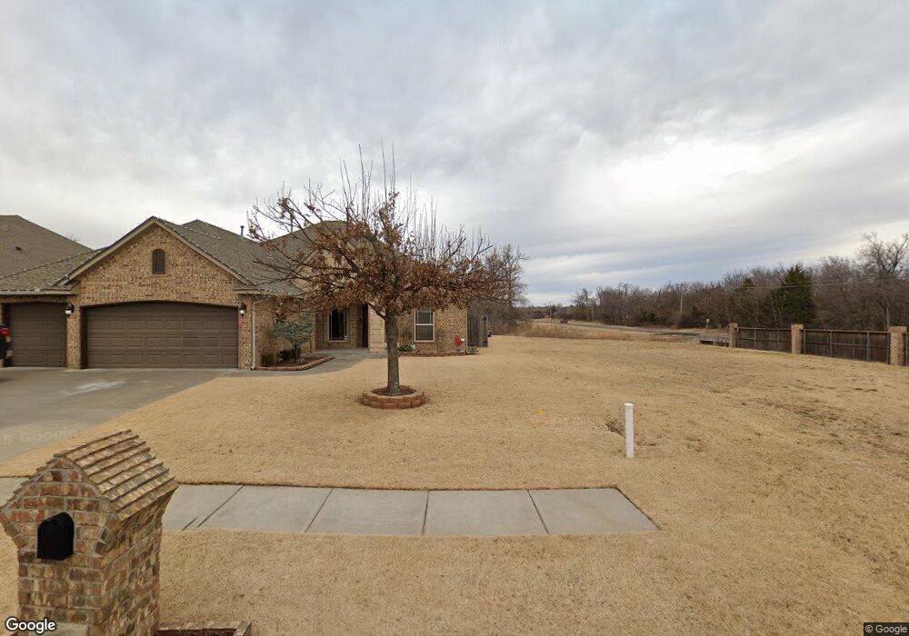 1837 NE 1st St, Moore, OK 73160 - photo 1