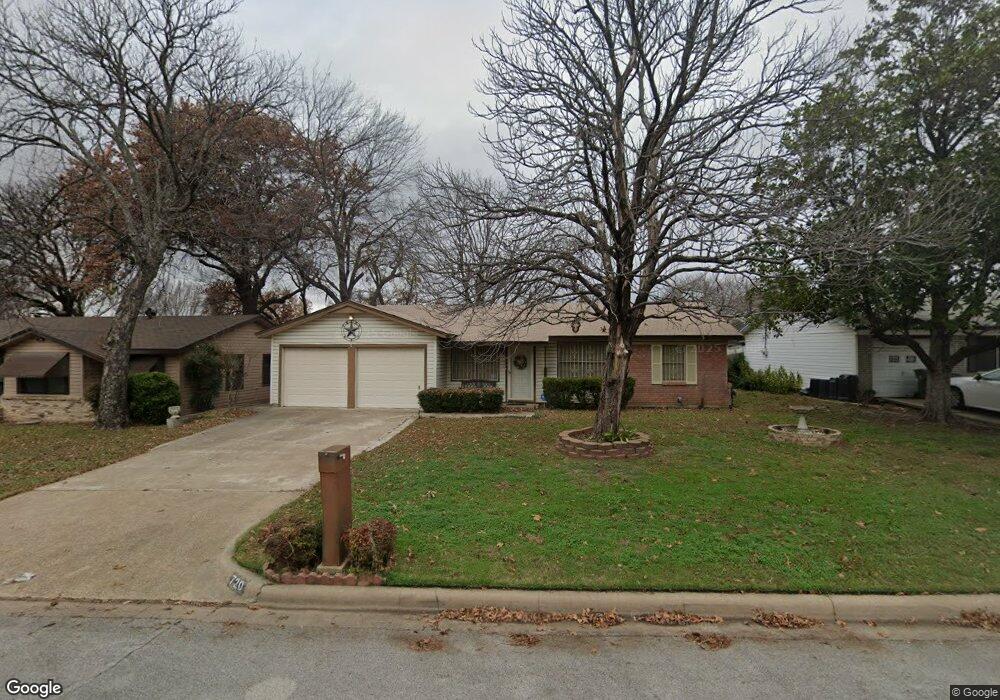 720 Oak Dr, Hurst, TX 76053 - photo 1