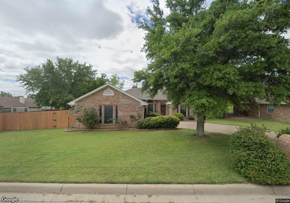 1208 Oak Tree Ln, Weatherford, TX 76086 - photo 1