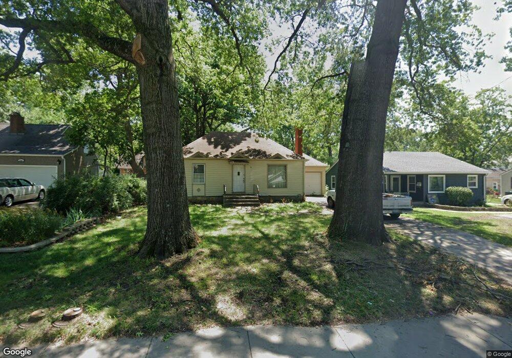 2709 SW 10th Ave, Topeka, KS 66604 - photo 1
