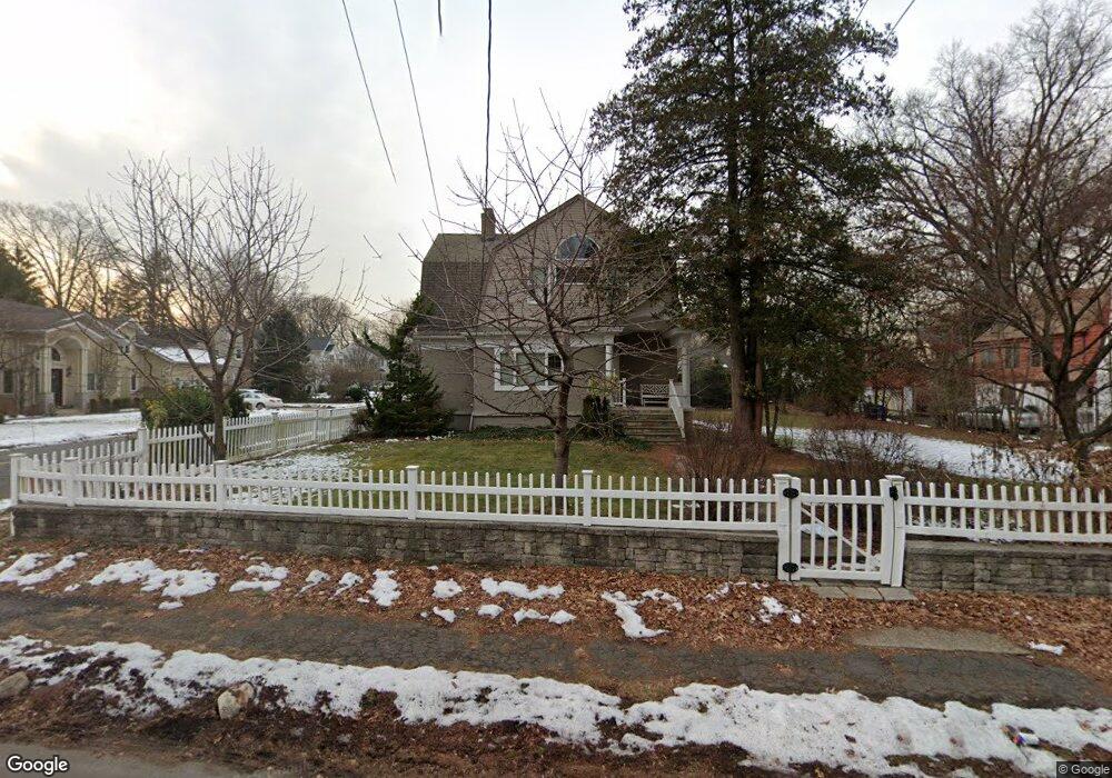 317 Knickerbocker Rd, Tenafly, NJ 07670 - photo 1