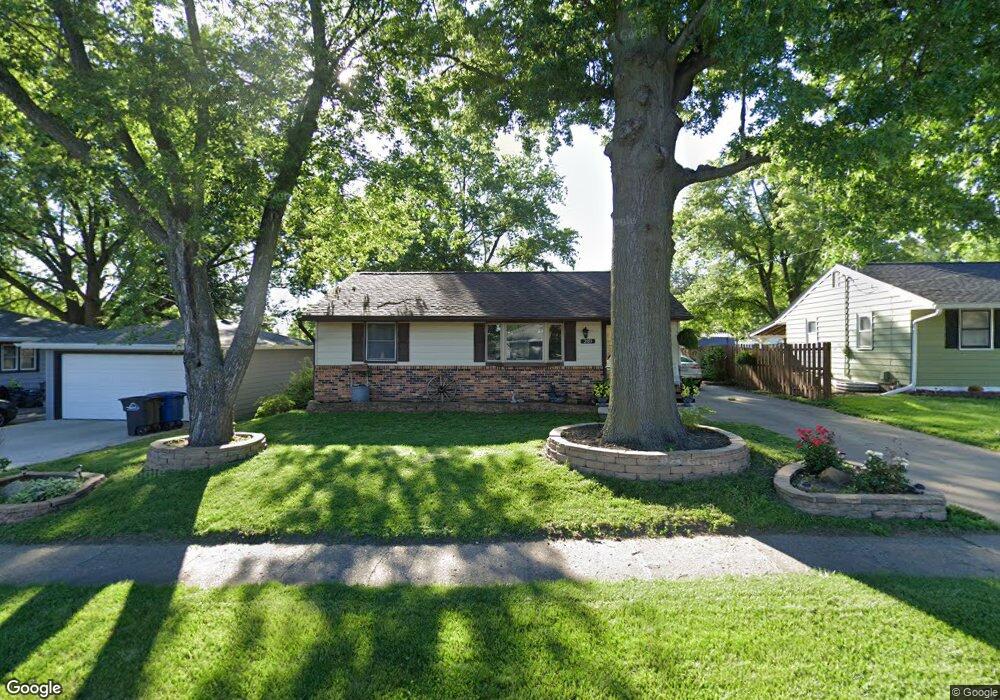 2103 SE 9th St, Des Moines, IA 50315 - photo 1