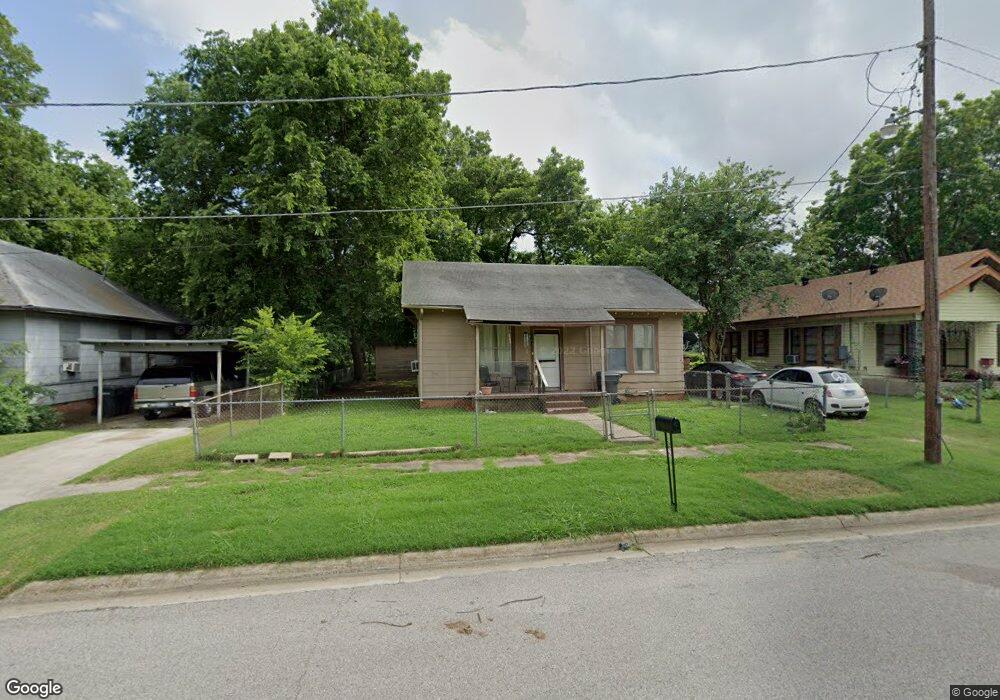 704 4th Ave NE, Ardmore, OK 73401 - photo 1