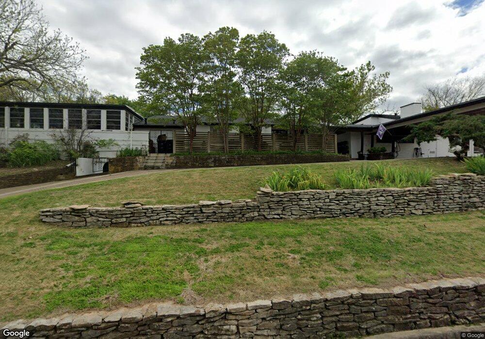 607 W Columbia St, Weatherford, TX 76086 - photo 1