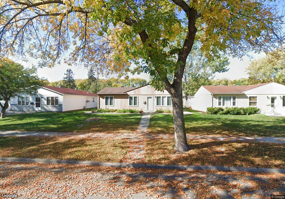 1330 S 18th St, Grand Forks, ND 58201 - photo 1