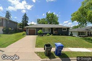 2738 Kelling St, Davenport, IA 52804