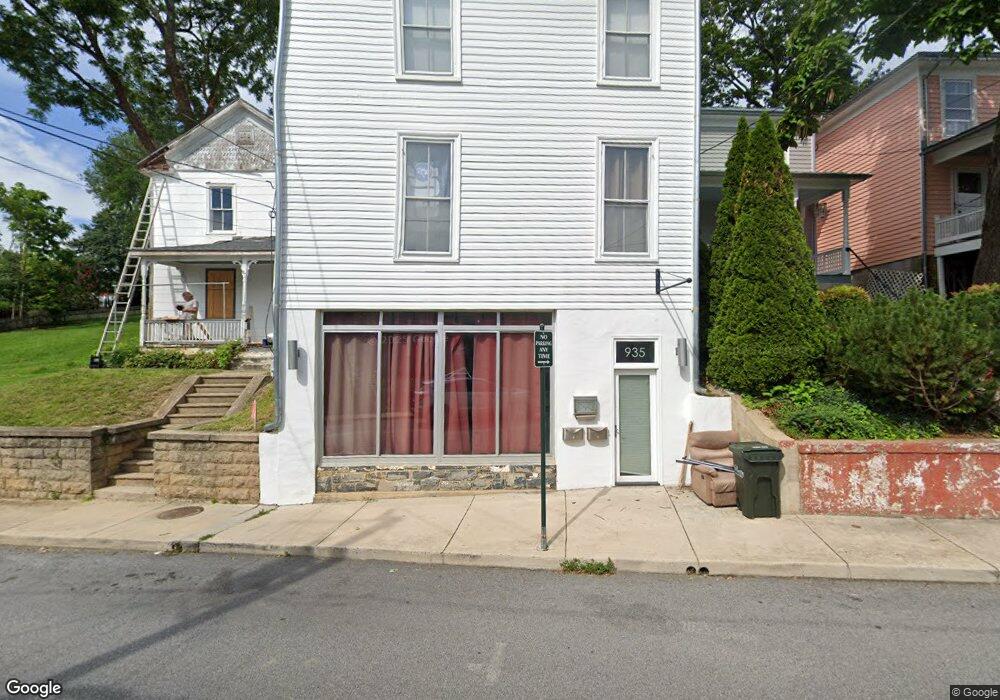 935 W Beverley St, Staunton, VA 24401 - photo 1