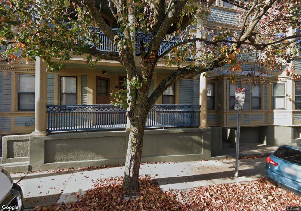 58 Walnut St unit 4, Somerville, MA 02143 - photo 1