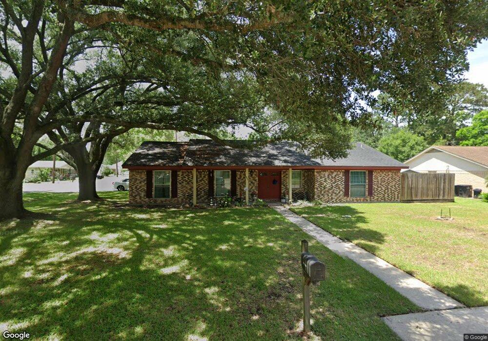 801 Michael St, Alvin, TX 77511 - photo 1