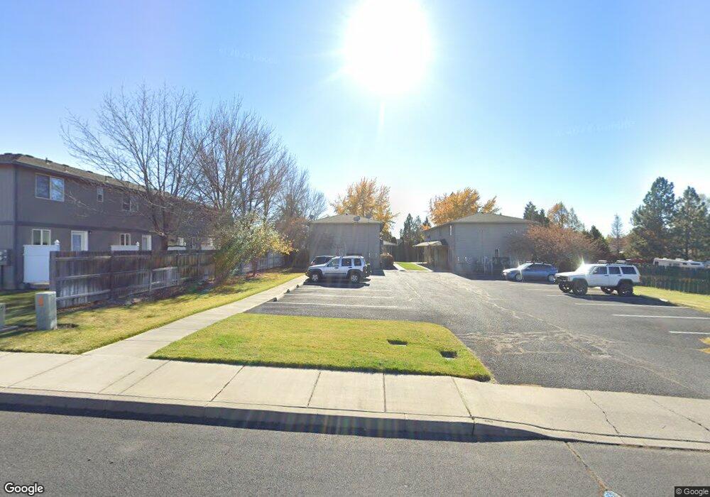 1730 SW Juniper Ave, Redmond, OR 97756 - photo 1